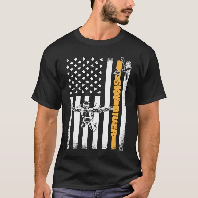Camiseta Skydiving  Parachuting American Skydiver USA Flag (Frente)