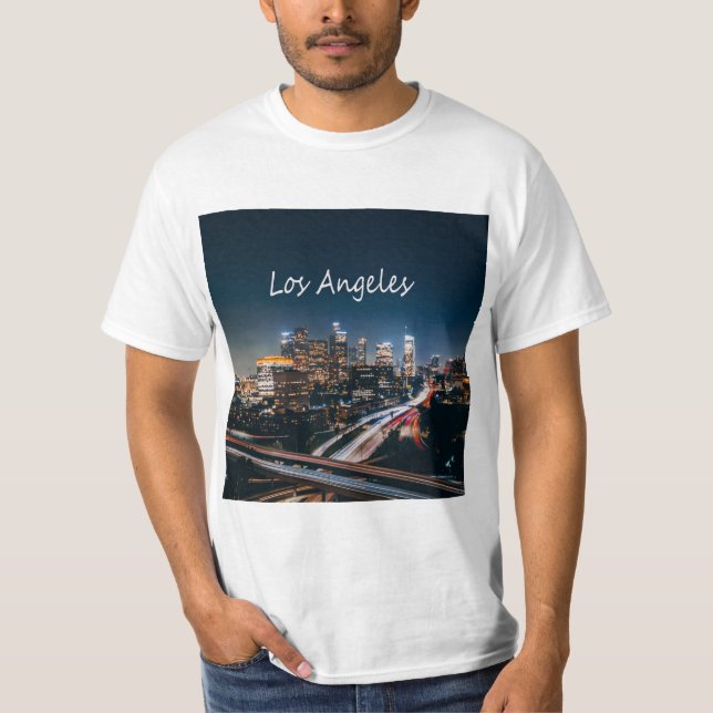 Camiseta Skyline da Califórnia em Los Angeles à noite (Frente)
