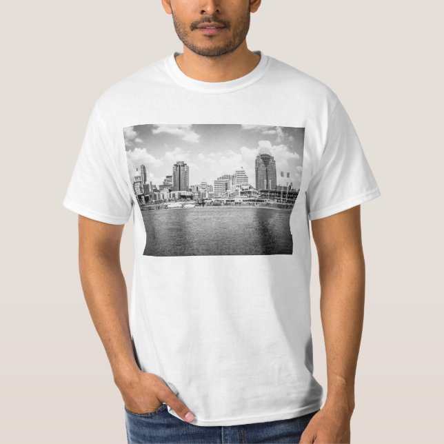 Camiseta Skyline preto e branco (Frente)