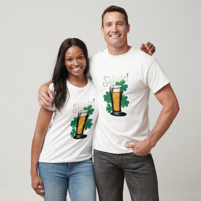 Camiseta Slàinte! Pint de Cerveja no Dia de São Patrício em (Unissex)