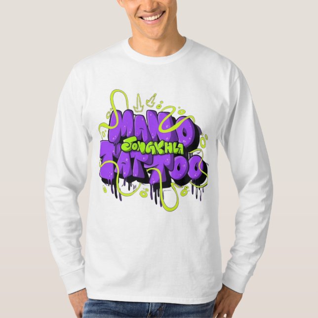 Camiseta Sleek & Na moda: Vogue Voyage Essential Long Sleev (Frente)