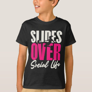 Camiseta Slides Sobre a Vida Social das Meninas de Futebol