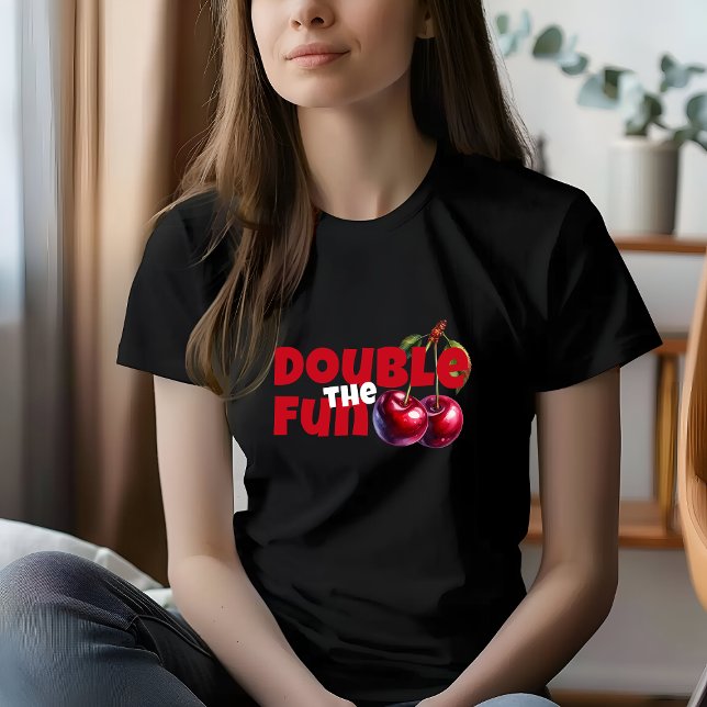 Camiseta Slogan da mãe da vibração de cereja branca e engra (Criador carregado)