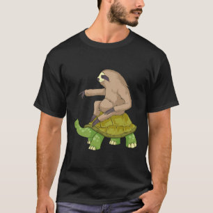 Camiseta Sloth Andando Uma Tartaruga Engraçada Lama