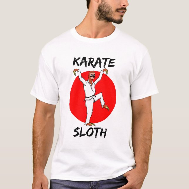 Camiseta Sloth Doing Karate Japan Flag (Frente)