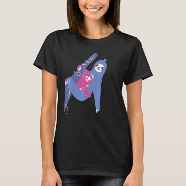 Camiseta Sloth Hanging with Baby on the Tree Branch Sloth (Frente)
