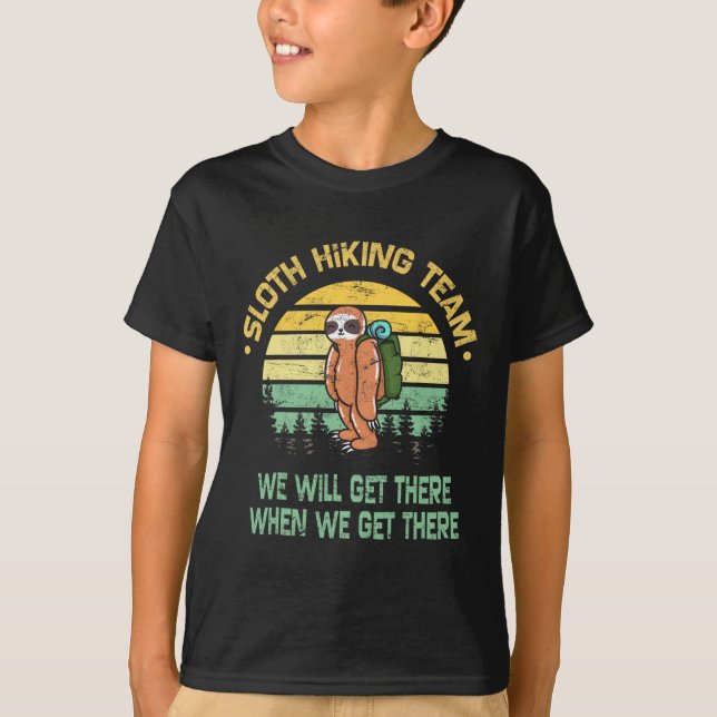 Camiseta Sloth Hiking Team Hiker Camper Funny Retro  (Frente)