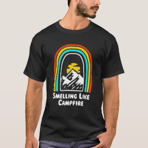 Camiseta Smelling Like Campfire Camping Humor Camper Summe