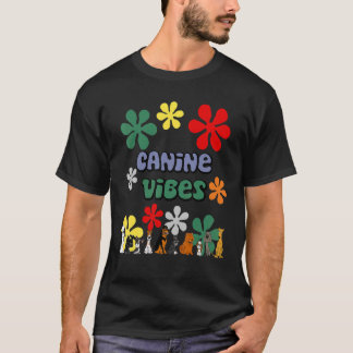 Camiseta Smilemoretees   Canine Vibes Retro Dog  