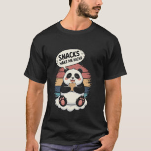 Camiseta Snacks Me Tornam Mais Simpático, Meme de Panda Fam