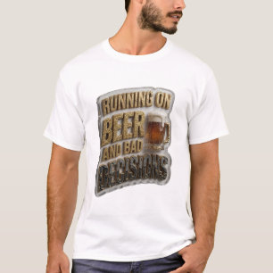 Camiseta Snappy FUNCIONANDO À BASE DE CERVEJA E DECISÕES RU