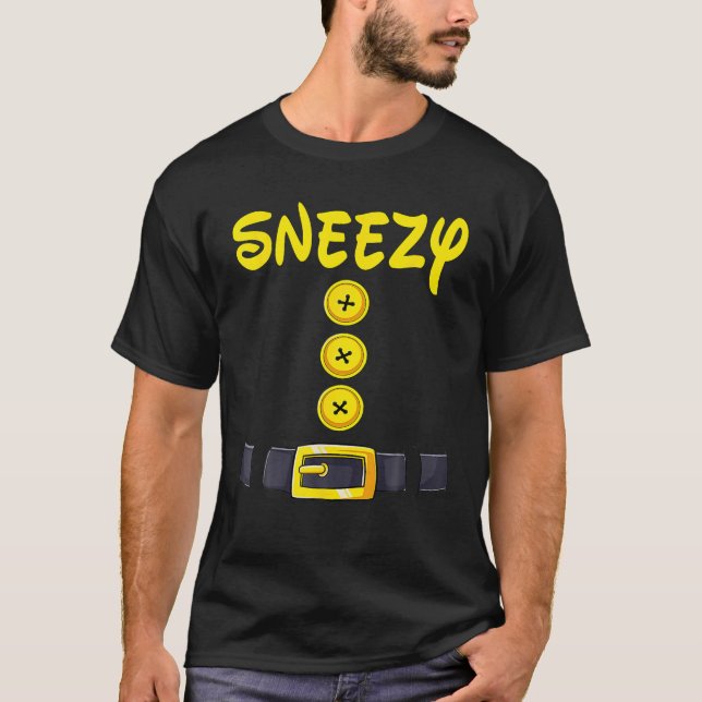 Camiseta Sneezy Halloween Dwarf Cox. (Frente)