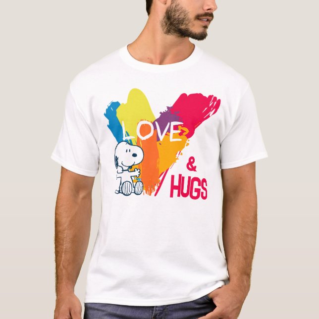 Camiseta Snoopy | Coração Rainbow Love (Frente)