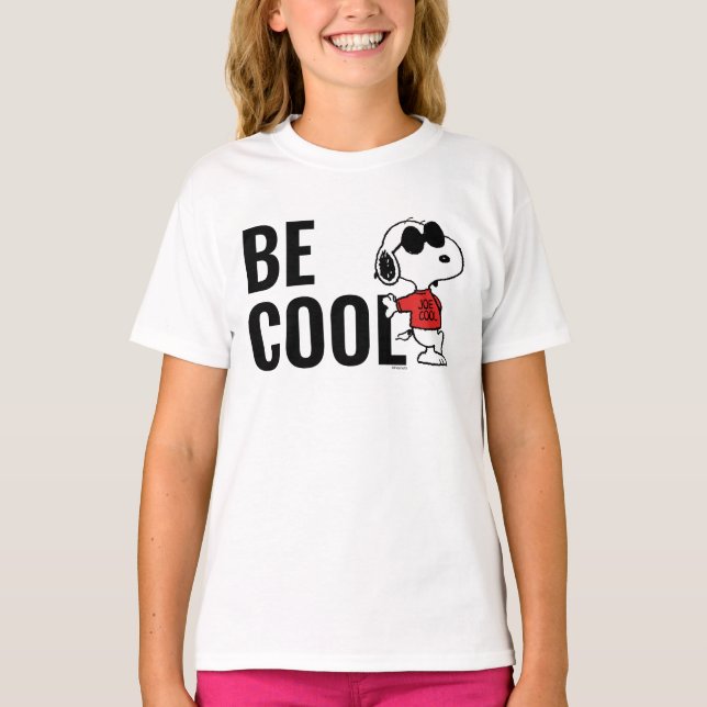 Camiseta Snoopy "Joe Legal" em pé (Frente)