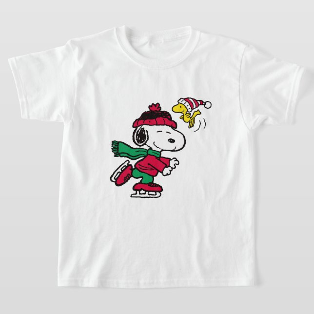 Camiseta snoopy & woodstock playing on winter season (Postura )