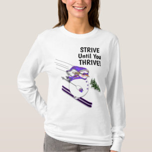 Camiseta Snowman divertido com o Hat Scarf STRIVE até se di