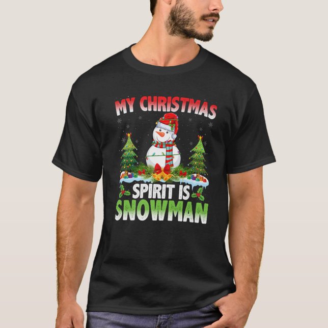 Camiseta Snowman Vestindo Papai Noel Meu Espírito De Natal  (Frente)