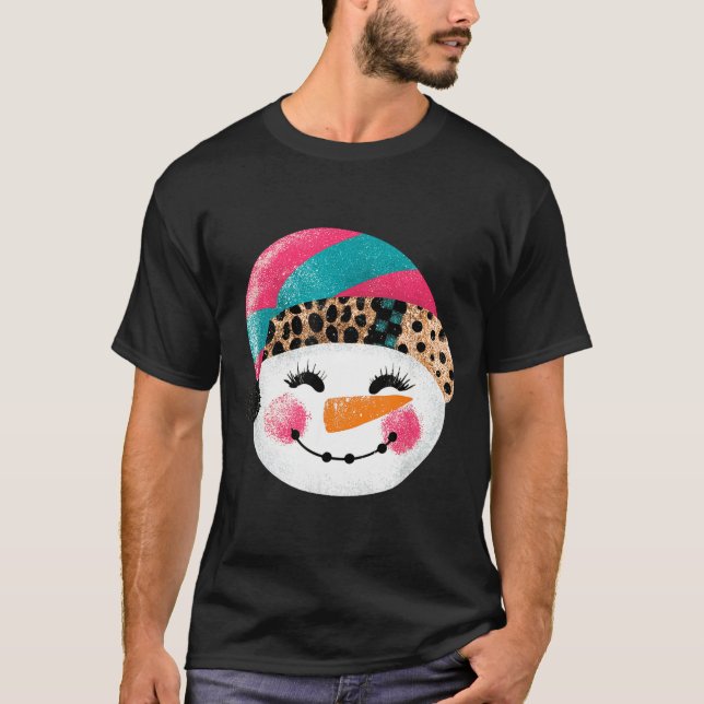 Camiseta Snowman With Santa Hat And Leopard Pattern  (Frente)