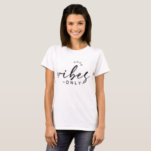 Camiseta Só Boas Vibrações Citação inspiradora Boho