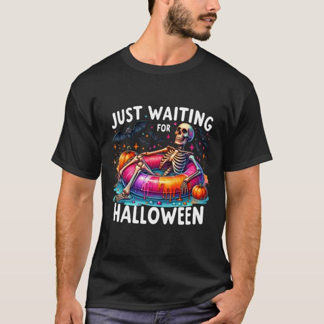 Camiseta Só Esperando O Halloween 1 (Frente)