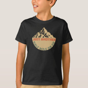 Camiseta Só mais meia milha ou assim - Caminhando