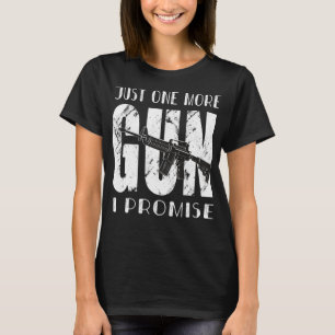 Camiseta Só Mais Uma Arma Que Prometo (De Trás) Homem Engra