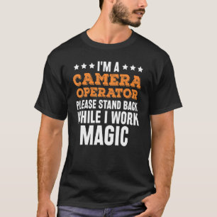 Camiseta Só Preciso De Café E Câmera.
