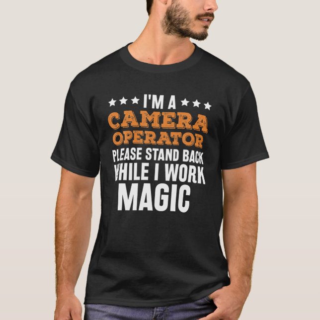Camiseta Só Preciso De Café E Câmera. (Frente)