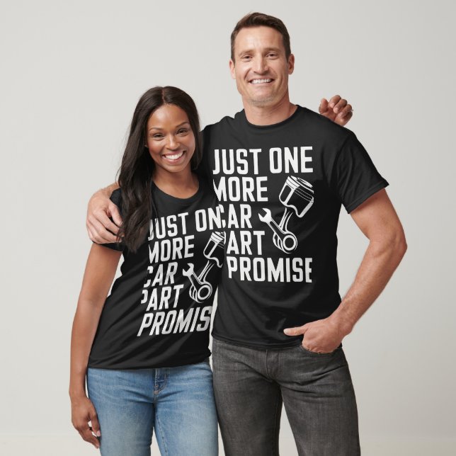 Camiseta só prometo mais uma peça de carro  (Unissex)