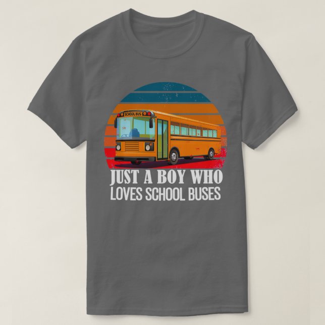 Camiseta Só um garoto que ama ônibus retro pôr o sol (Frente do Design)