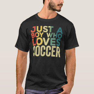Camiseta Só Um Menino Que Ama Roupa De Futebol Quo