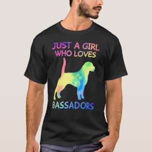 Camiseta Só Uma Menina Que Ama Cachorro Bassador Engraçado