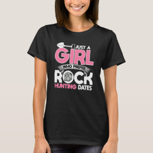 Camiseta Só Uma Menina Que Prefere Caça Rock Datas Rock Quo