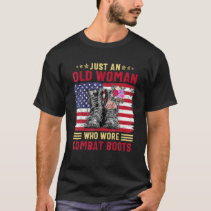 Camiseta Só Uma Velhinha Que Vestiu Boots Combates