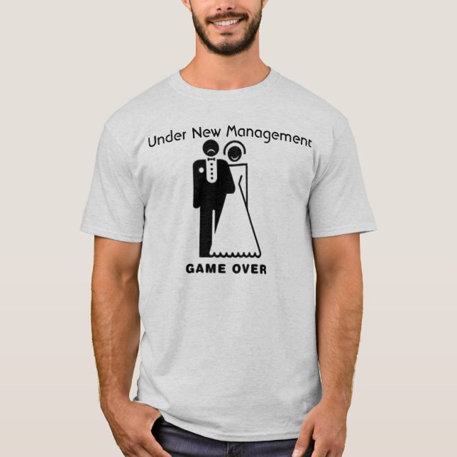 Camiseta Sob Novo Jogo de Gerenciamento Sobre Camisa-T (Frente)