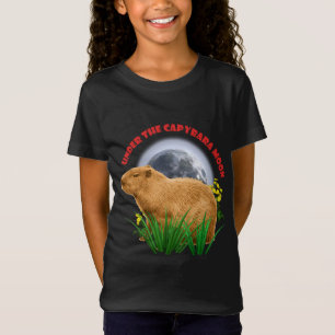 Camiseta Sob o capybara Moon Funny Capybara