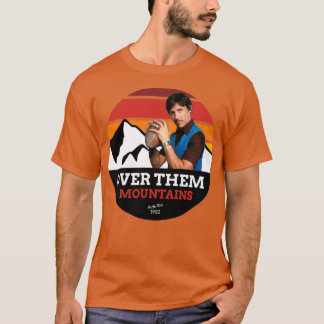 Camiseta Sobre As Montanhas