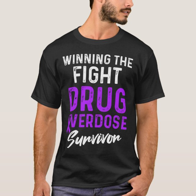 Camiseta Sobrevivência do Guerreiro em Sobredosagem de Medi (Frente)