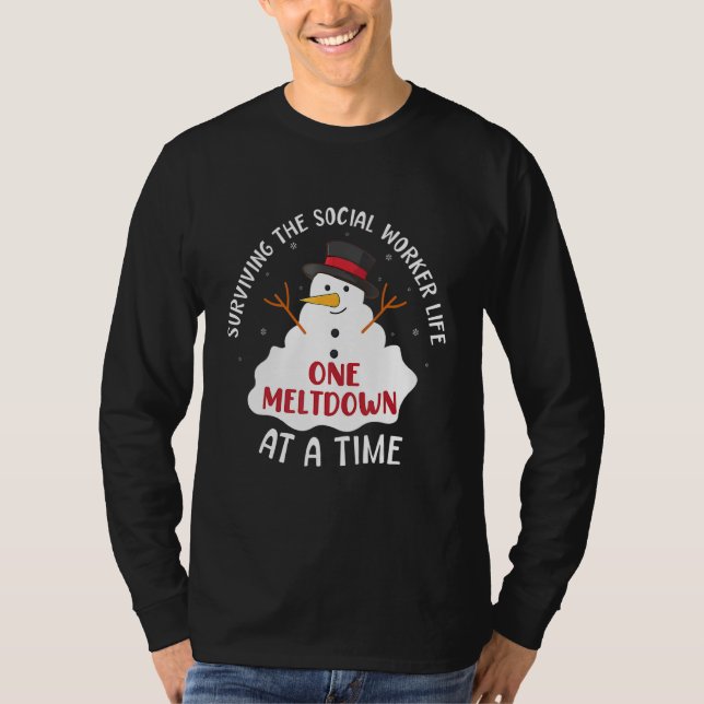 Camiseta Sobrevivendo à Vida de Assistente Social Um Colaps (Frente)