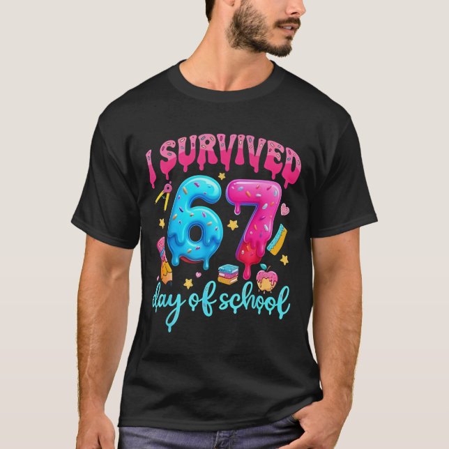 Camiseta Sobrevivi a 67 Dias de Aula Seis Sete Meme Profess (Frente)