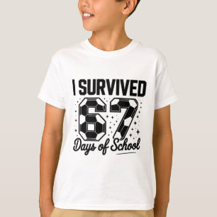 Camiseta Sobrevivi a 67 Dias de Escola Futebol Engraçado _1