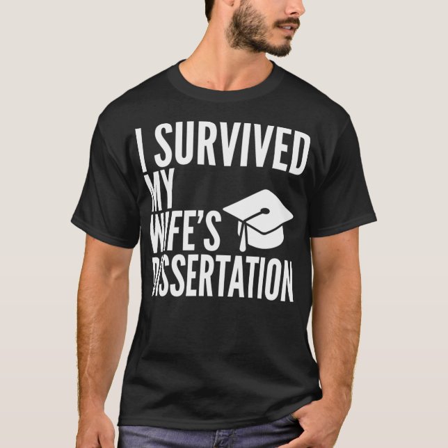 Camiseta Sobrevivi ao Colleg de Graduação de Dissertação da (Frente)