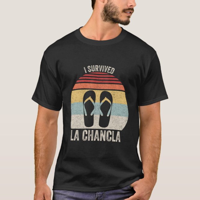 Camiseta Sobrevivi ao Humor Mexicano La Chancla (Frente)