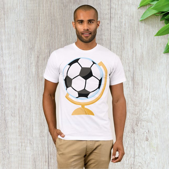 Camiseta Soccer Ball Globe Mens T-Shirt (Criador carregado)