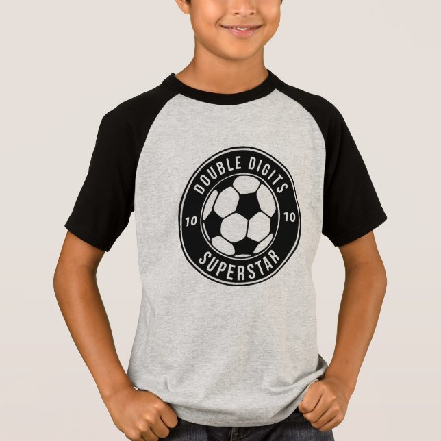 Camiseta Soccer - Dígitos Duplos Superstar 10º ANIVERSÁRIO (Frente)