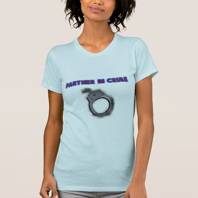 Camiseta Sócio - dentro - algema do direito do crime (Frente)