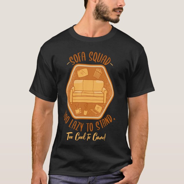 Camiseta Sofá Esquadrão Surfando Lápice Amarrando Preguiços (Frente)