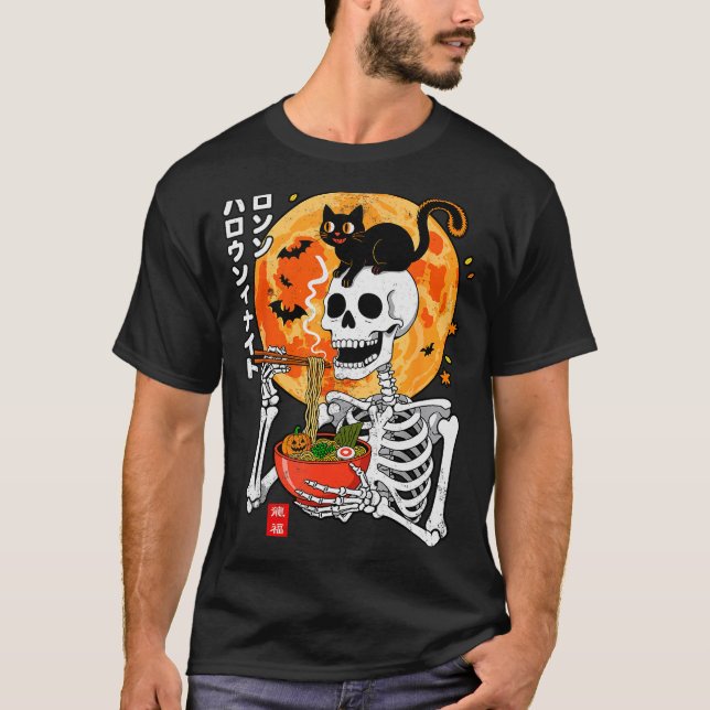 Camiseta Soky Skeleton Eating Ramen Bowl With Cat Halloween (Frente)
