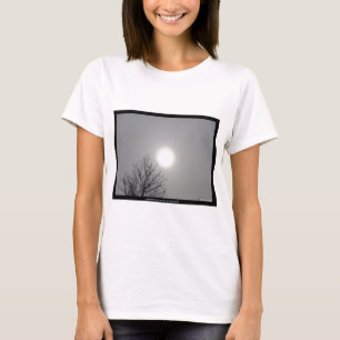 Camiseta "Sol do Meio Dia" Fotografia por Lee Hiller Presen