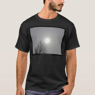 Camiseta "Sol do Meio Dia" Fotografia por Lee Hiller Presen